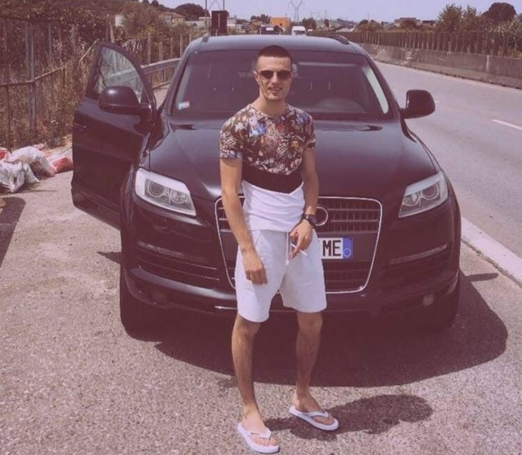 Vrasje me thikë në Tiranë, humb jetën i riu Egli Pashollari