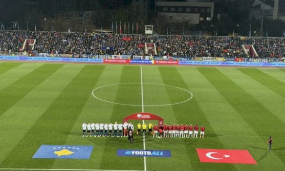 Ramiz Lladrovci mbështet Kombëtaren e Kosovës në ndeshjen historike ndaj Turqisë