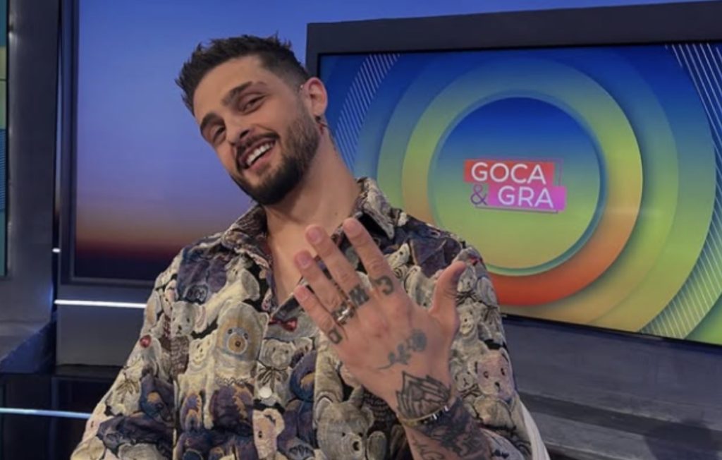 DJ Gimbo poston foton me unazë në Instagram, duke konfirmuar forcimin e lidhjes me Selin.