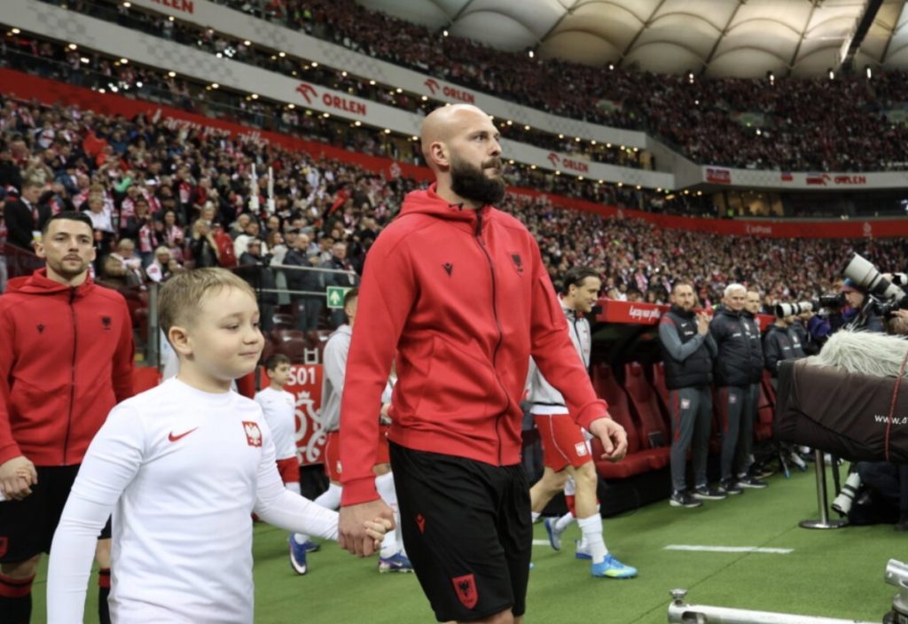 Largohen dy lojtarë nga Kombëtarja para ndeshjes me Ukrainën