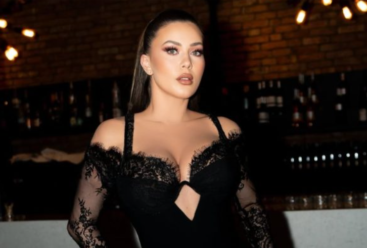 Olta Gixhari provokon me një foto të nxehtë në rrjetet sociale