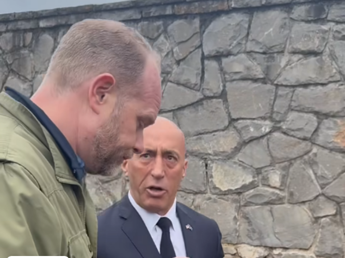 Shefi i CIA-s për Ballkanin nderon familjen Haradinaj në 28-vjetorin e Epopesë së Dukagjinit