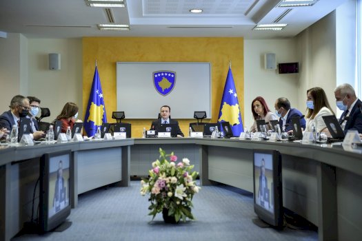 Aksident në Klinë, një person i lënduar nga rrokullisja e veturës