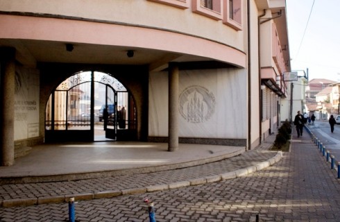 BIK rrit shumat e vitrave dhe zeqatit për Ramazan, reagime të ndryshme nga qytetarët