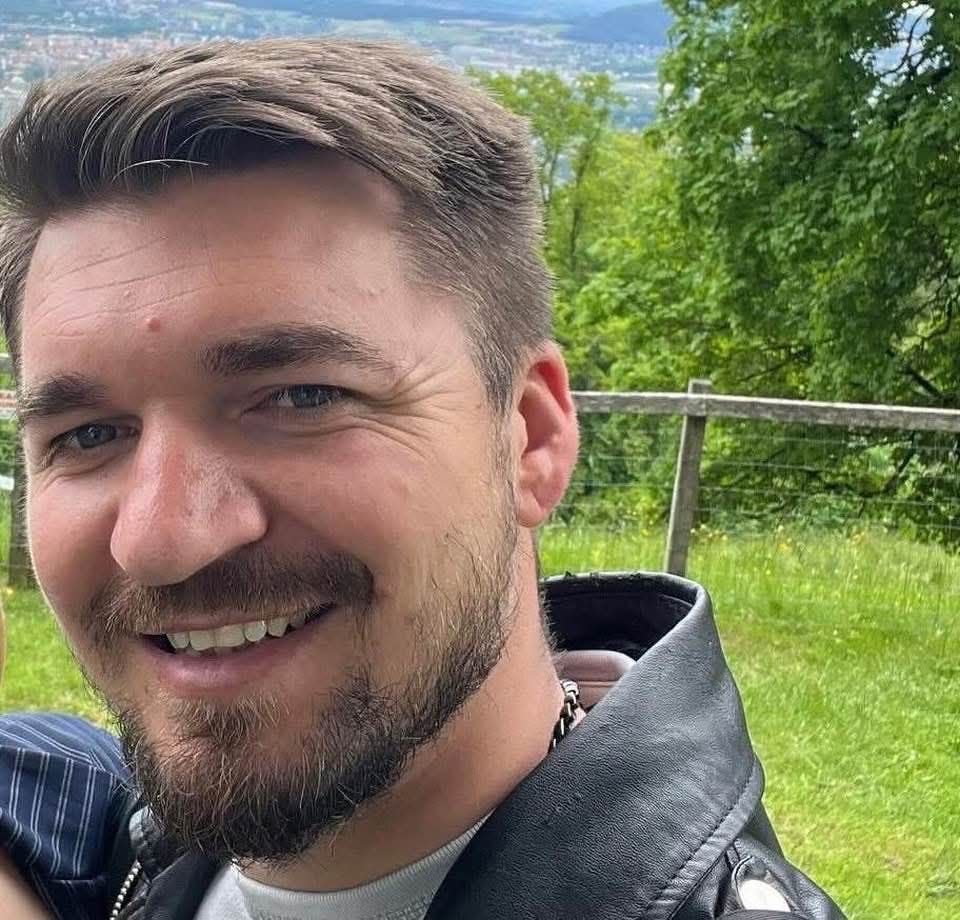 Lamtumira e fundit për Ngadhnjim Shehollin pas aksidentit tragjik në Austri