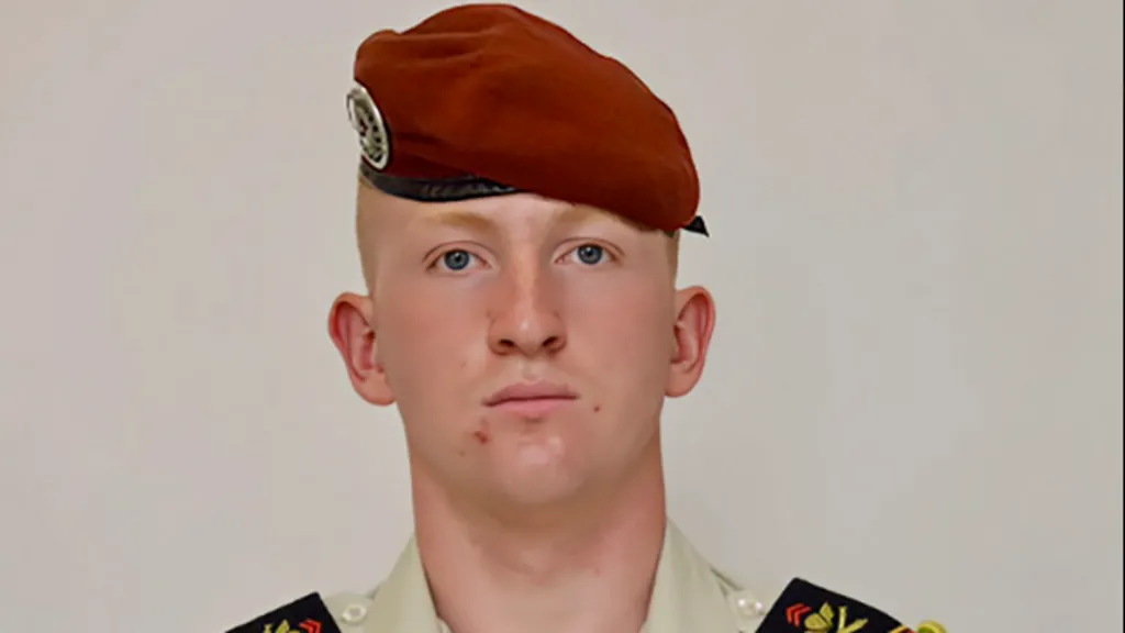 Ushtari francez vdes tragjikisht gjatë një loje me armë në festë