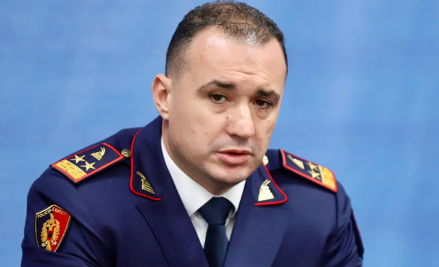 Shkarkohet drejtori i Policisë së Tiranës, Elton Alushi, pas protestës së opozitës.