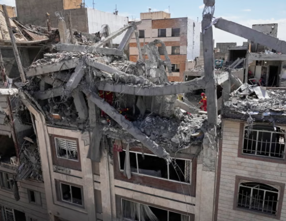 Izraeli paralajmëron intensifikimin e sulmeve ndaj Iranit për ndalimin e raketave