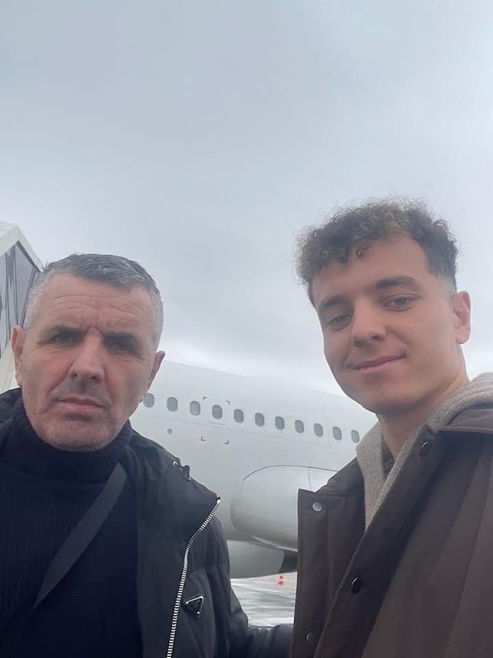 Babai i Fisnik Asllanit emocionohet para ndeshjes vendimtare kundër Turqisë