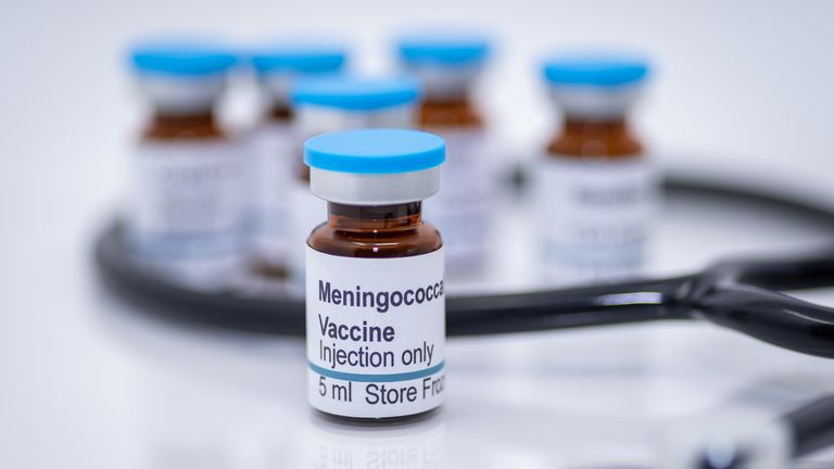 Dy të vdekur nga meningjiti në Universitetin e Kentit, Angli