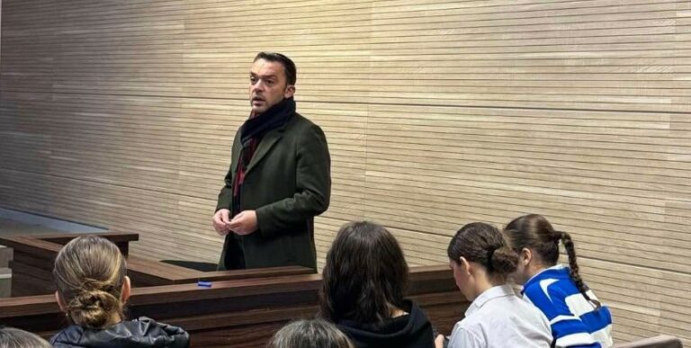 Nasuf Hasani i hiqet licenca për shkak të mospagesës dhe sjelljes ndaj stafit të Odës së Avokatëve