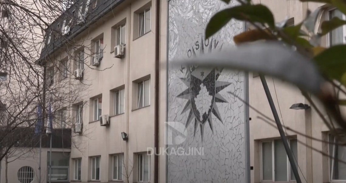 Dhunë në familje në Graçanicë, Prishtinë e Vushtrri, arrestohen tre të dyshuar.