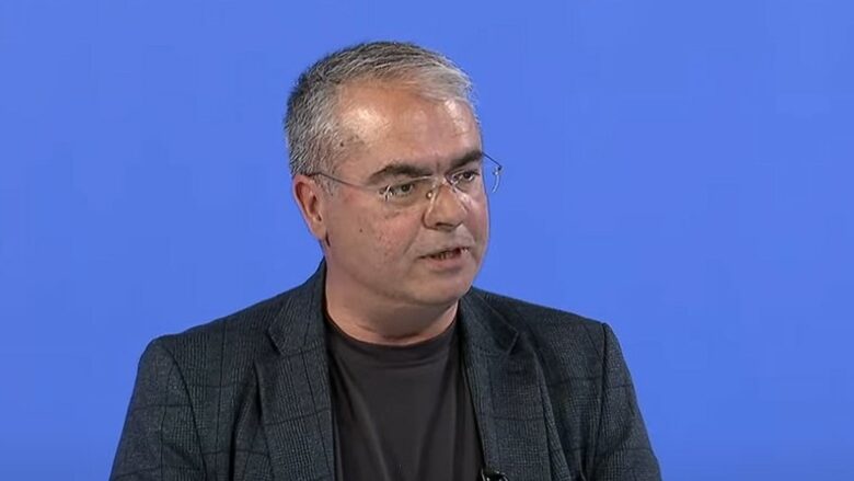 Rusia po amplifikon propagandën serbe kundër ligjeve të Kosovës, sipas Arben Fetoshit.