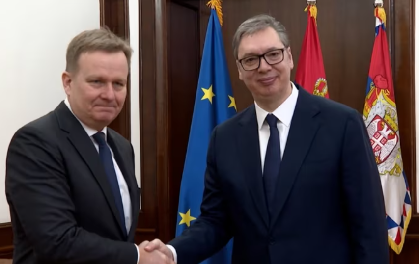 Sorensen takohet me Vuçiq dhe diskutojnë për avancimin e dialogut Kosovë-Serbi