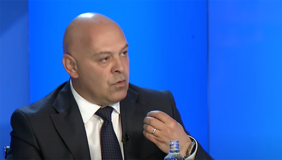 AAK nuk ftohet në takimet për Presidentin, Gjini: Nuk e kishim në plan të merrnim pjesë