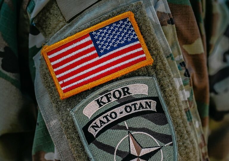 SHBA dhe NATO konfirmojnë stabilitetin dhe praninë ushtarake në Kosovë