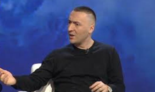 G-Bani kundër padisë së Erkand Shabanit: “Artistët nuk mbahen me zor”