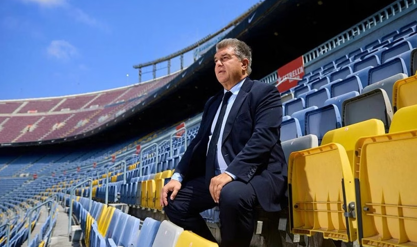 E ardhmja e Levandovskit te Barcelona në dyshim, Laporta mes largimit dhe qëndrimit