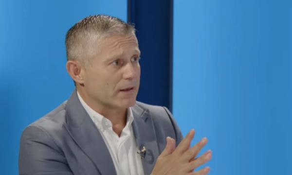 Serbia synon të bartë krizën brenda Kosovës, paralajmëron Ramadani