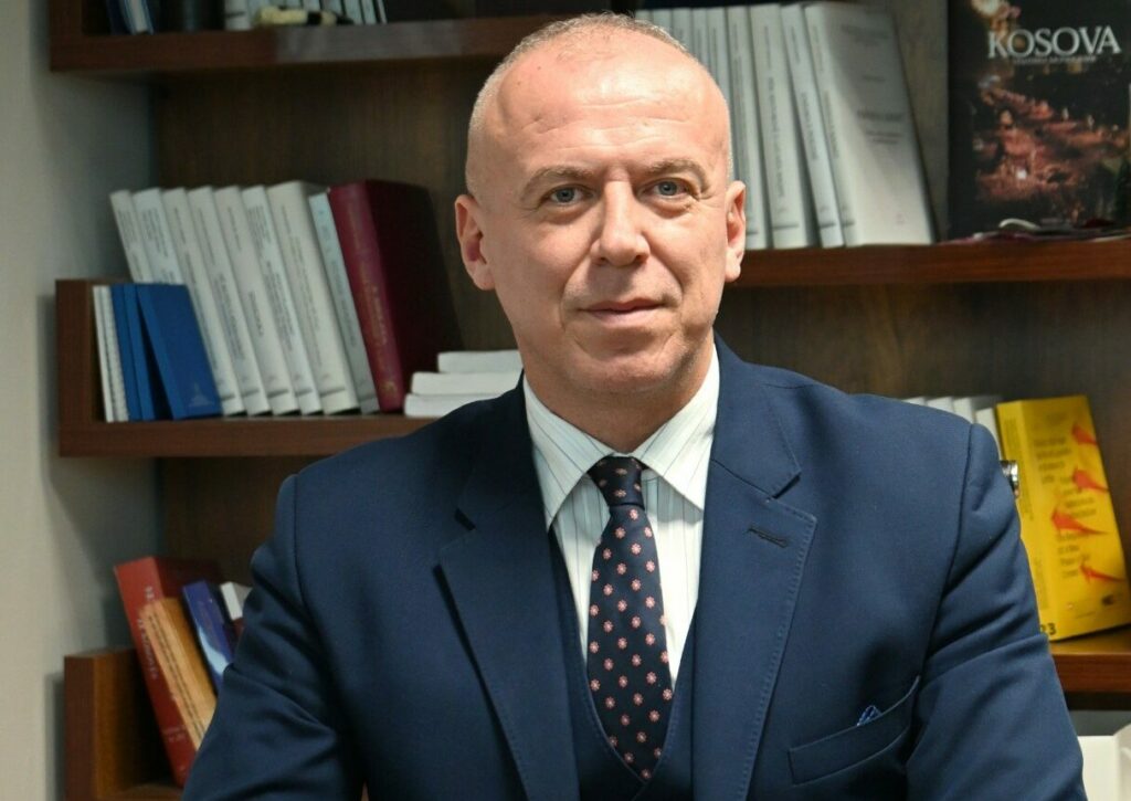 Komisioni Evropian heq të gjitha masat ndaj Kosovës, Qorrolli kritikon opozitën