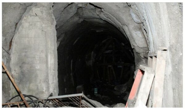 Të paktën 38 minatorë u vranë nga shpërthimi i gazit në minierën e shtetit Plateau në Nigerinë qendrore.