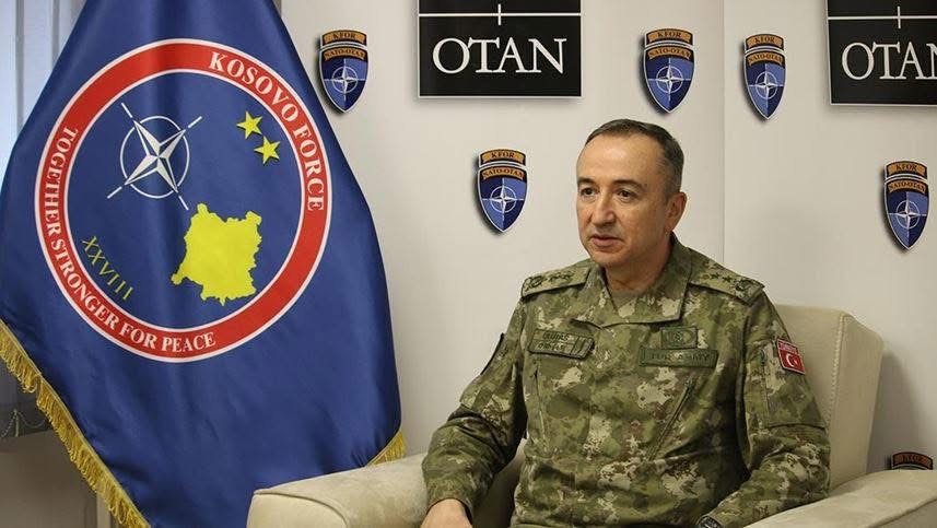 NATO nuk ka marrë vendim për reduktimin e trupave amerikane në Kosovë, konfirmon komandanti i KFOR-it, gjeneral major Özkan Ulutaş.