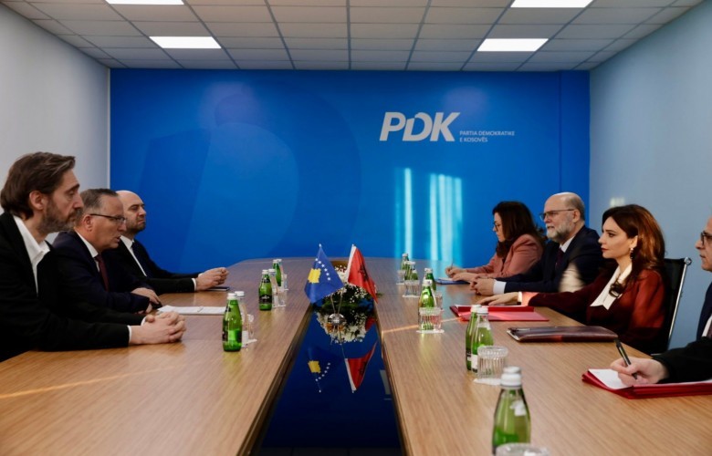 Hamza dhe Spiropali forcojnë bashkëpunimin strategjik Kosovë-Shqipëri