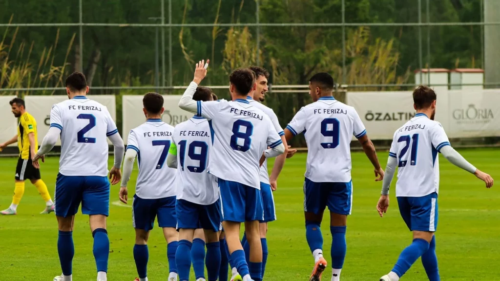 Ferizaj fiton 2-1 ndaj Ballkanit dhe rrëzon rivalin nga kreu i tabelës