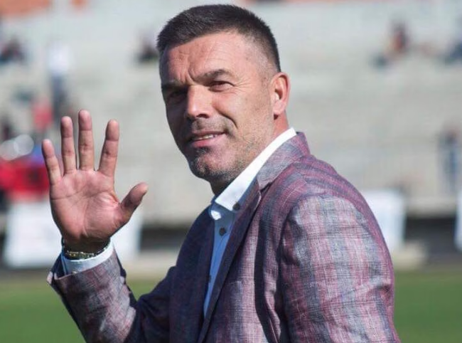 Tahir Lushtaku jep dorëheqjen nga pozita e trajnerit të Trepçës