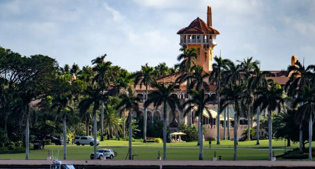 Austin Tucker Martin, 21-vjeçari që tentoi të hynte në Mar-a-Lago, u identifikua si personi i armatosur nga Karolina e Veriut.