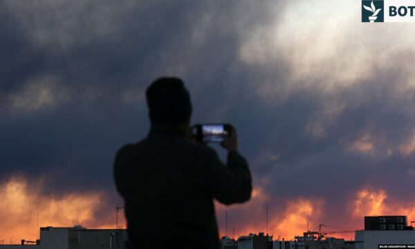 Bombardimet SHBA-Izrael në Iran shkaktojnë frikë dhe shpresë mes qytetarëve