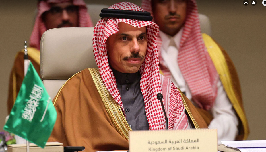 Arabia Saudite paralajmëron Iranin për sulmet në Gjirin Persik