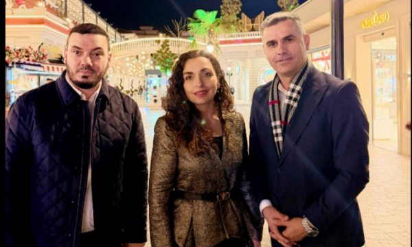 Takimi i veçantë në Prizren mes Presidentes Osmani dhe Xhafer Tahirit