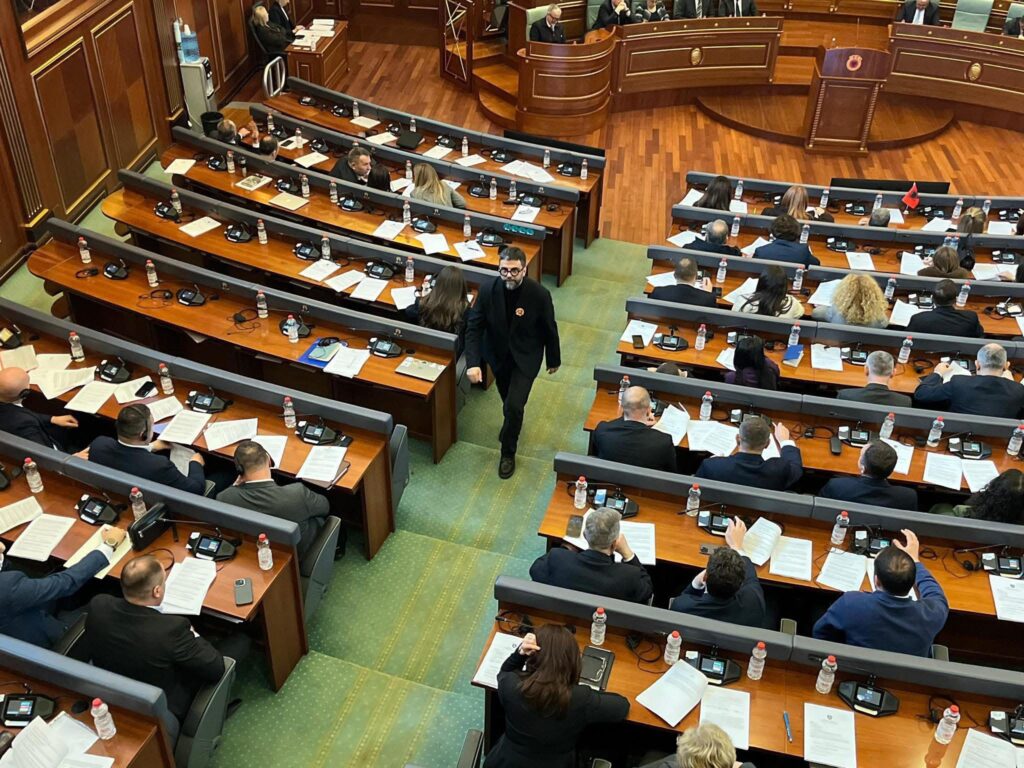 Behrami kritikon Kurtin për mungesën e rezultateve në dialogun me Serbinë