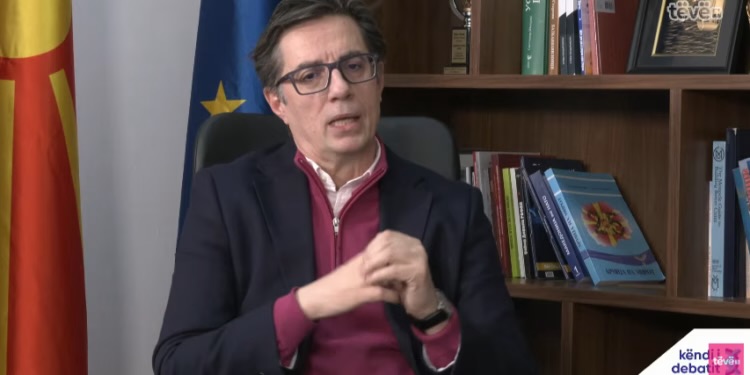 Pendarovski sqaron statusin dhe sfidat e gjuhës shqipe në Maqedoninë e Veriut