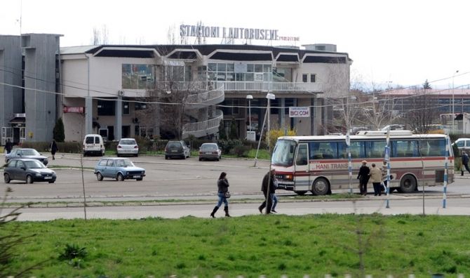 Stacioni i Autobusëve në Prishtinë shpërblen punonjësit me 100 euro për Bajram