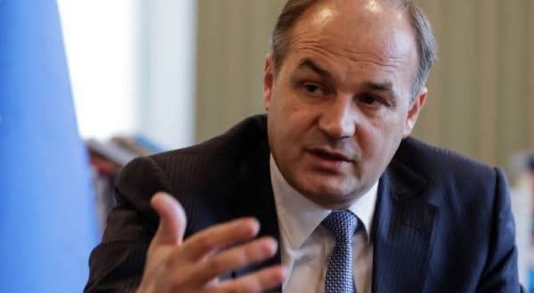 Hoxhaj kritikon ashpër BE-në për marrëveshjen Serbi-Rusi