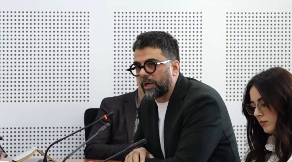 Deputetët Behrami dhe Jashari kërkojnë takim urgjent me Ministrin Hoti për rishkrim të historisë