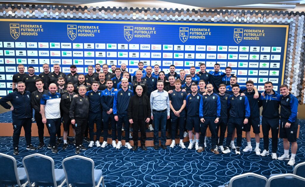 Kurti viziton Kombëtaren para finales historike me Turqinë