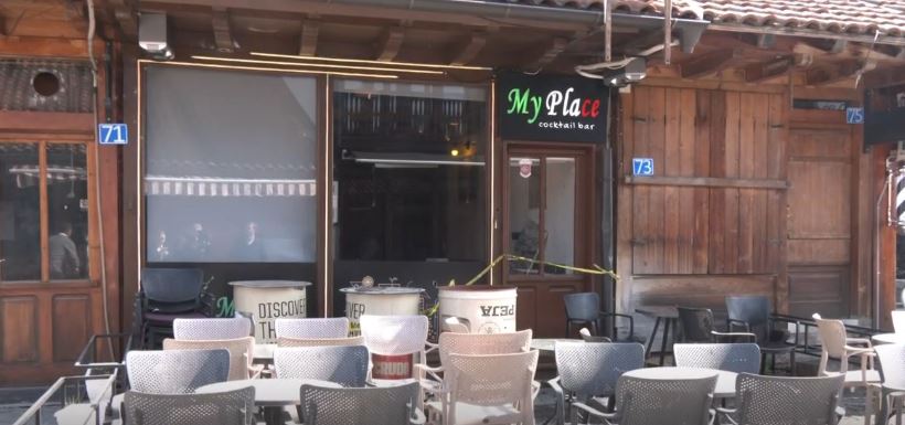 Vrasje brenda lokalit në Gjakovë, pronari dyshohet për vrasjen e shokut