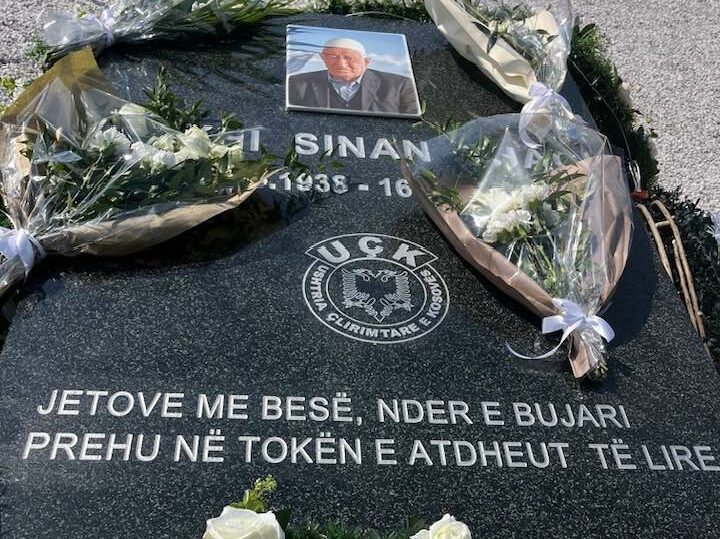 Njëvjetori i vdekjes së babait të ish-presidentit Thaçi në Burojë