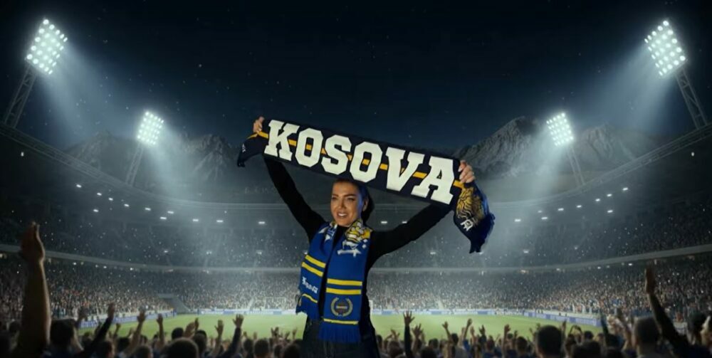 “Zemra e Dardanisë” – Kënga motivuese e Edona Llalloshit për finalen historike të Kosovës