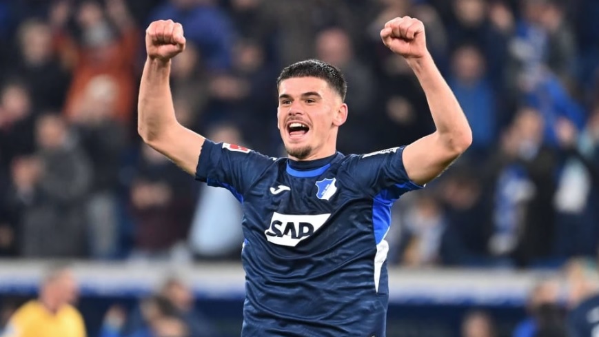 Albian Hajdari është përzgjedhur në formacionin më të mirë të javës së 24-të në Bundesligë nga “SofaScore”.