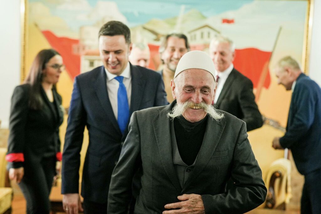 Rifat Jashari tregon për ruajtjen e votave të LDK-së në Mynih gjatë vizitës në Prekaz