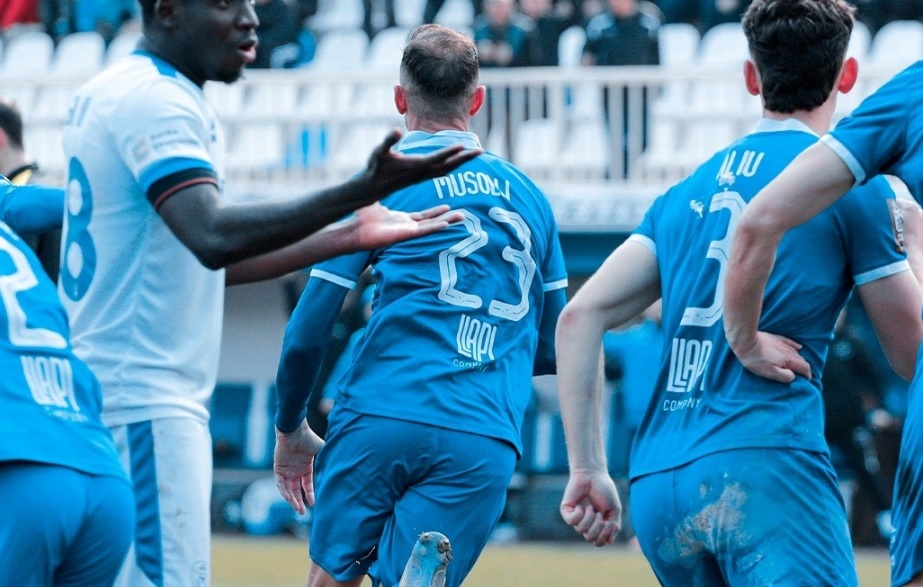 Llapi kryeson 2:0 ndaj Ballkanit në pjesën e parë të ndeshjes së Superligës.