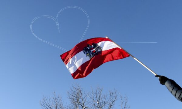 Shtetet evropiane refuzojnë fluturimet ushtarake amerikane, tensionet rriten në NATO