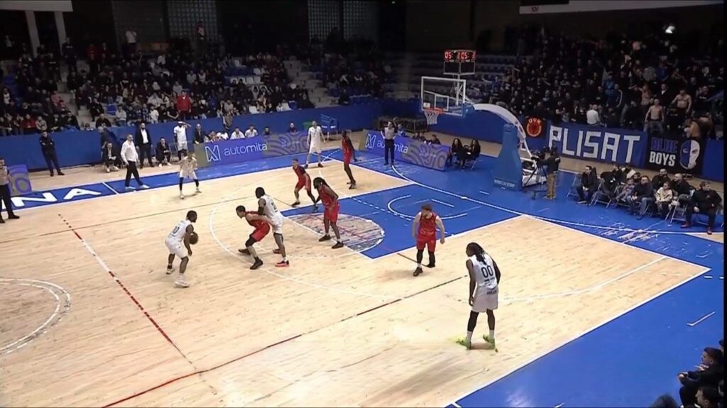 Vëllaznimi mundi Sigal Prishtinën 90:76 dhe rrezikon mbijetesën e saj në Superligë me vetëm një xhiro të mbetur.