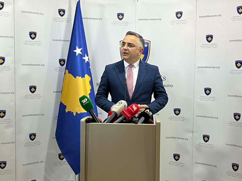 Deputetja Duda Balje i është bashkuar grupit parlamentar të AAK-së.