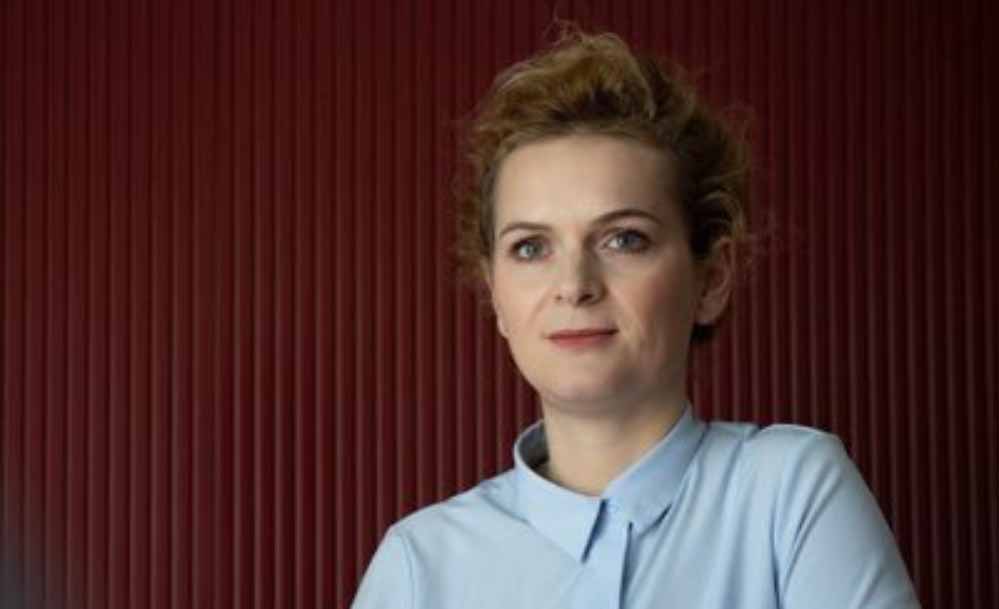 Kusari paralajmëron rrezikun nga narrativi i LVV-së ndaj mediave në Kosovë