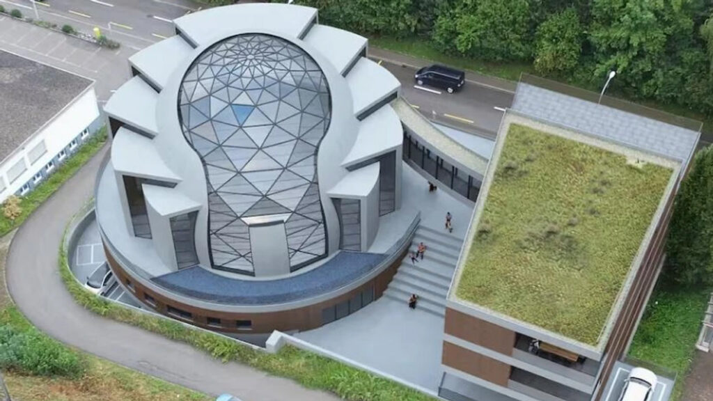 Rreth 30 shqiptarë u mblodhën në St. Gallen në qershor 2025 për të diskutuar planet dhe procesin e lejeve për ndërtimin e xhamisë.